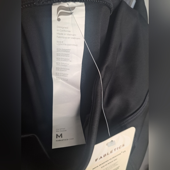 FABLETICS High-Waisted Ultracool Black Shine Legging 7/8 #NEW - Picture 5 of 14